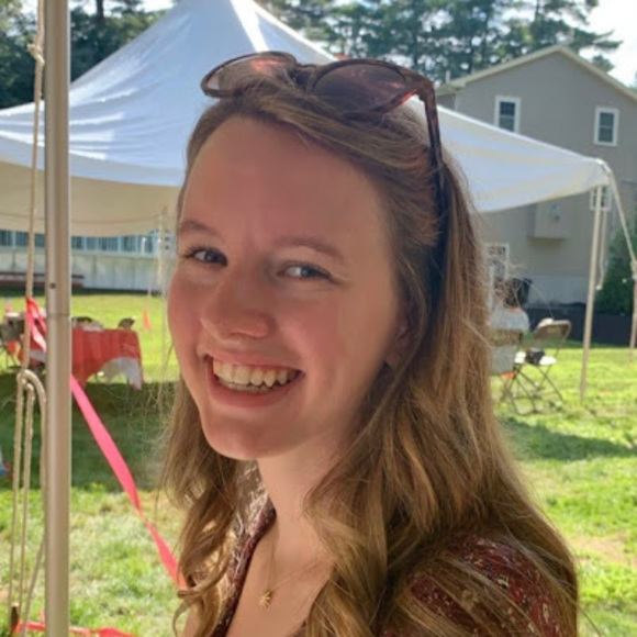 Meet your Posher, Kayla - Picture 1 of 1